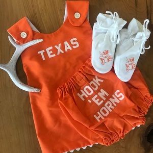 Vintage UT Girls 2T top, bloomers and booties